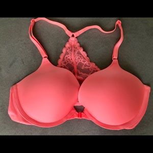 LIKE NEW VICTORIAS SECRET PUSH UP BRA